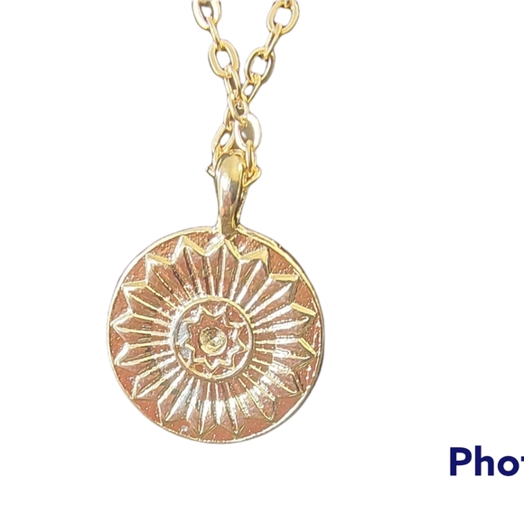 Layered Necklace - Picture 5 of 6